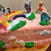 Tort My Little Pony , Curcubeu , Applejack , Twilight Sparkle , Rainbow Dash , Big McIntosh , Shining Armor