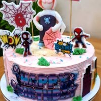 Tort Paienjenelul Marvel si prietenii lui uimitori , Gwen Stacy ,Fantoma Păianjen , HAPPY BIRTHDAY